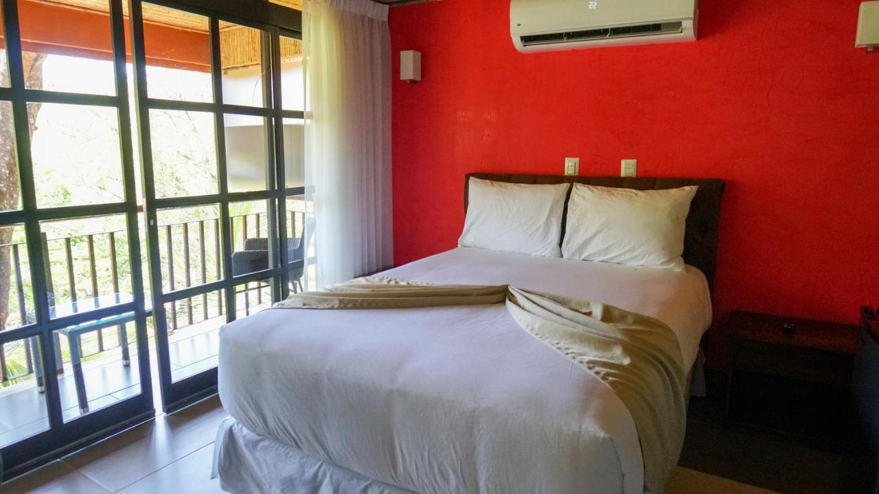 Hotel Poza Blanca Lodge San Mateo 外观 照片