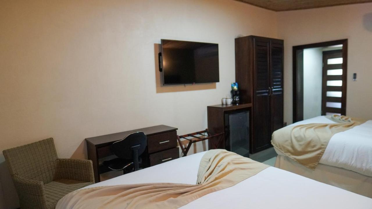 Hotel Poza Blanca Lodge San Mateo 外观 照片