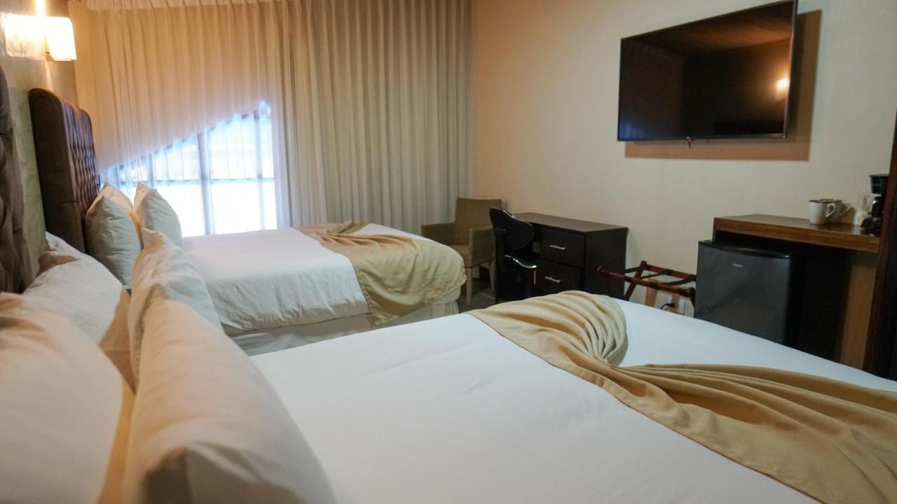 Hotel Poza Blanca Lodge San Mateo 外观 照片