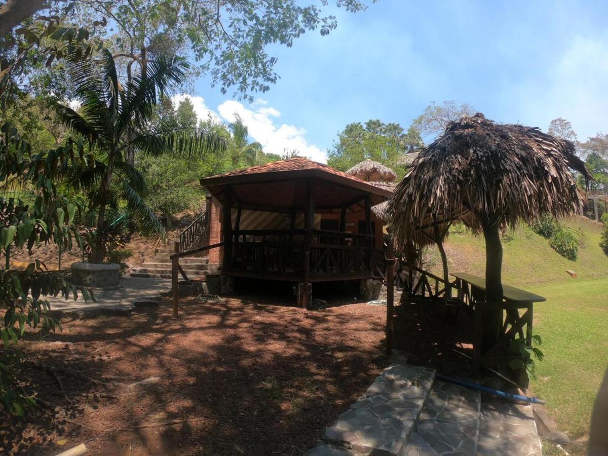 Hotel Poza Blanca Lodge San Mateo 外观 照片