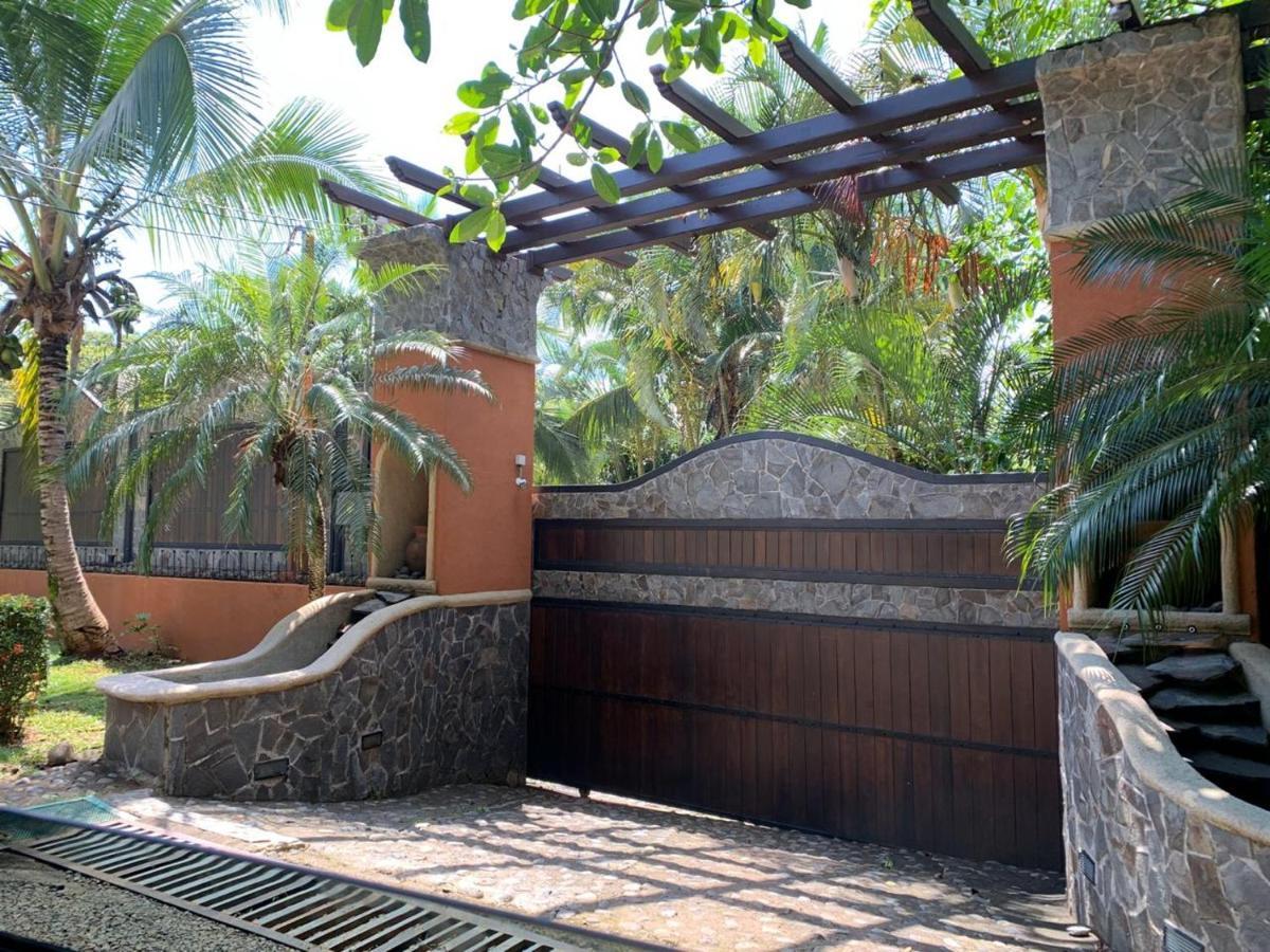 Hotel Poza Blanca Lodge San Mateo 外观 照片