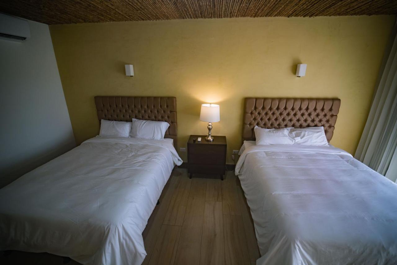 Hotel Poza Blanca Lodge San Mateo 外观 照片